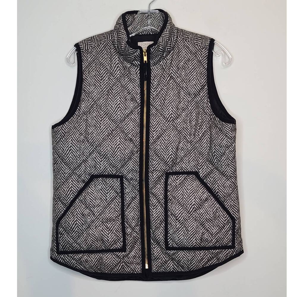 J Crew black white herringbone print quilted vest - small